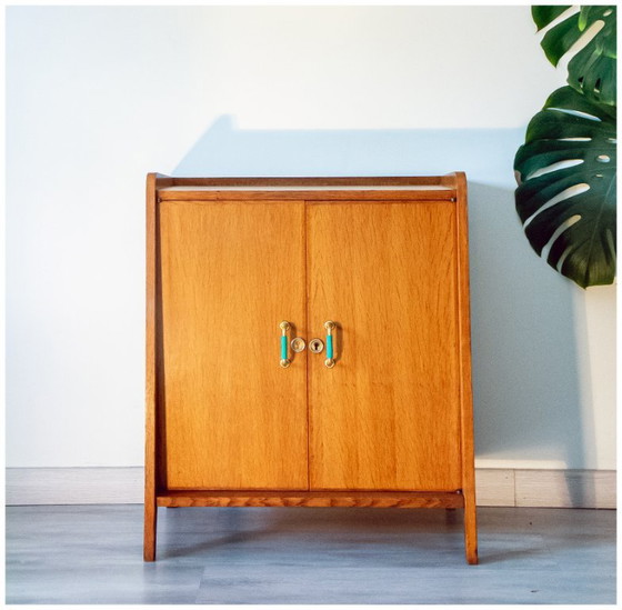 Image 1 of Sideboard with a fin-shaped profile, brass handles and scoubidou cord, 1950s