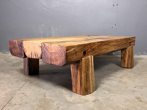 Brutalistisch Japandi Wabi Sabi salontafel