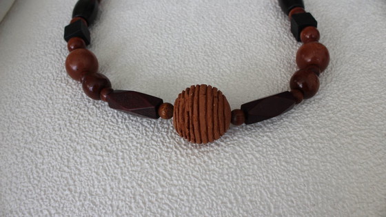 Image 1 of Lange ketting van natuurlijke houten kralen, bruin, handgemaakt, uniek stuk