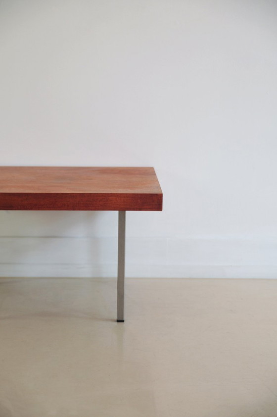 Image 1 of Mesa de centro cuadrada Artifort