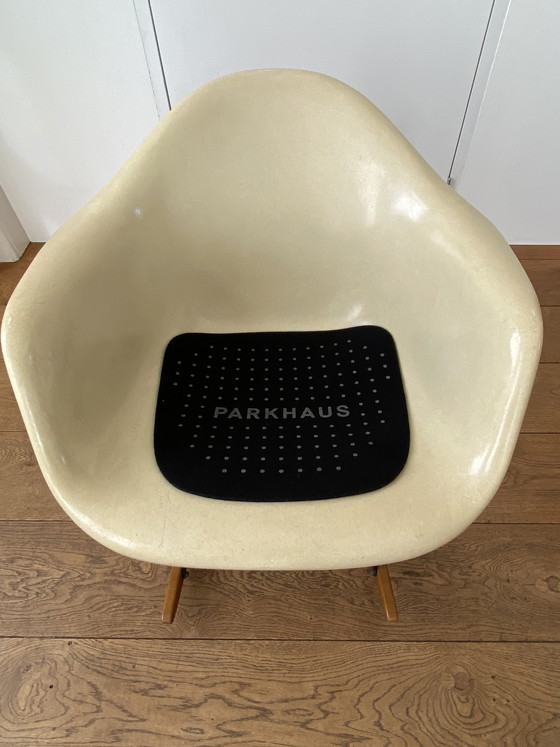 Image 1 of Set of 2 original Eames RAR rocking chairs fiberglass -Herman Miller