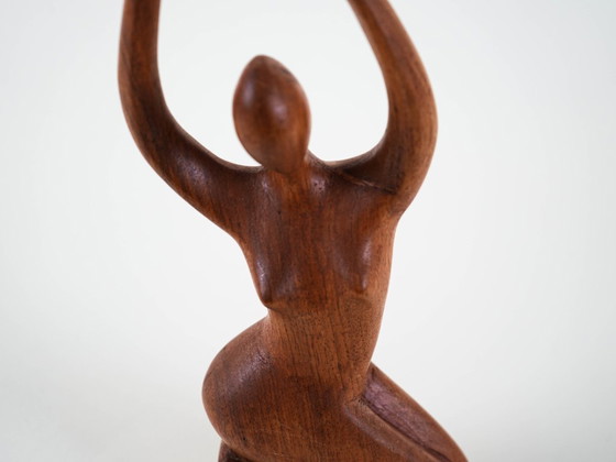 Image 1 of Sculpture en teck représentant une femme, design danois, années 1970, fabriquée au Danemark