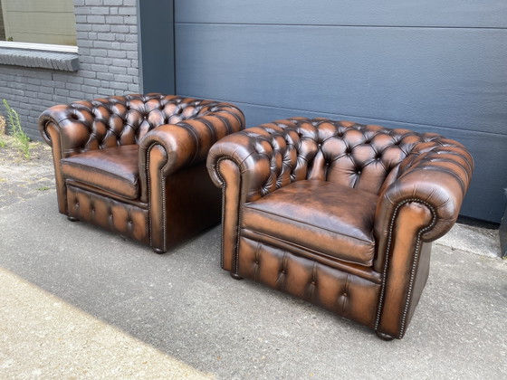 Two Chesterfield club armchairs, brown flamed – Leather, Wood (photo 5 of 6)