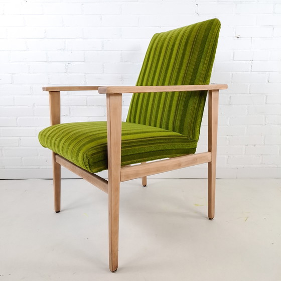 Image 1 of 2 sedie vintage anni '70 in legno con rivestimento in velluto verde