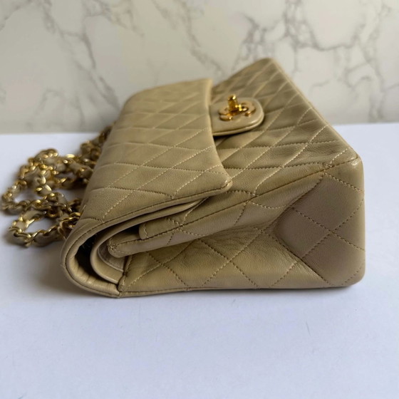 Chanel small classic flap bag beige vintage – Overige tassen, Lamsleer (photo 7 of 17)