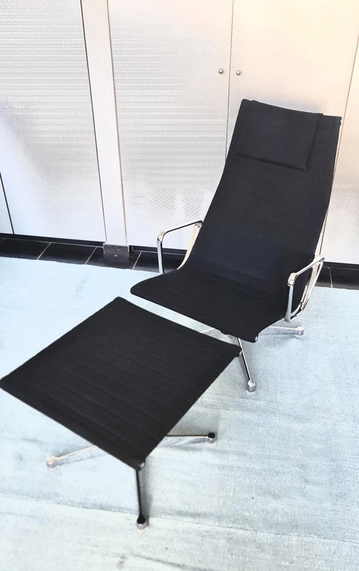 1x Herman Miller Eames Loungesessel und Ottomane in Schwarz