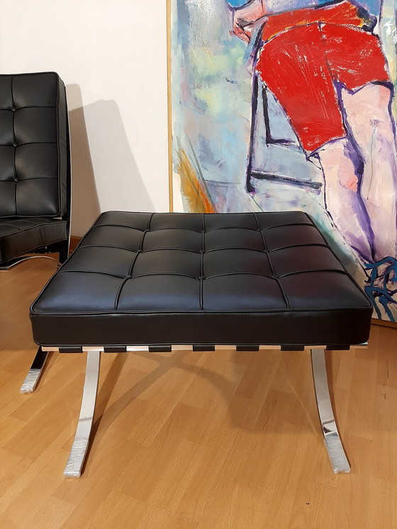 Image 1 of Knoll Set Barcelona New-Never Used Black Leather Design by Ludwig Mies Van Der Rohe and Lilly Reich (1929)