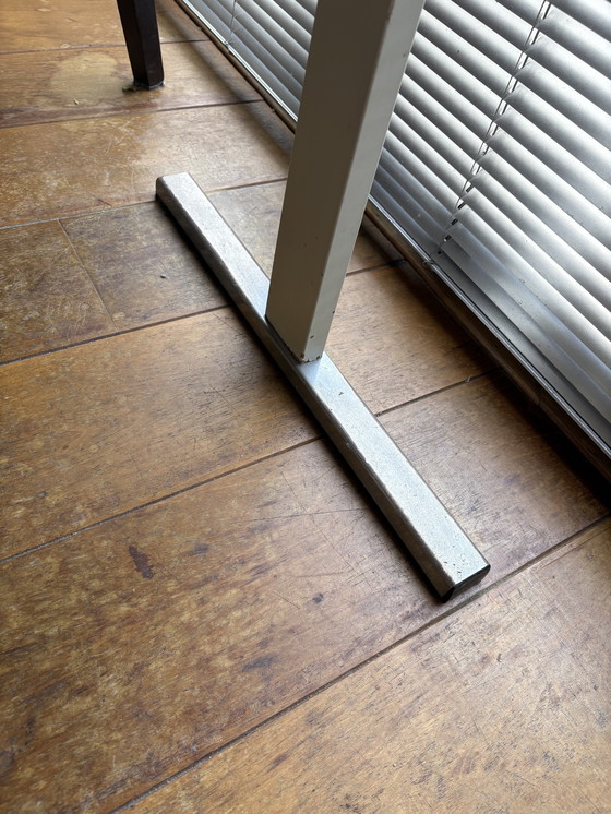 Image 1 of Table de cuisine en formica 1979