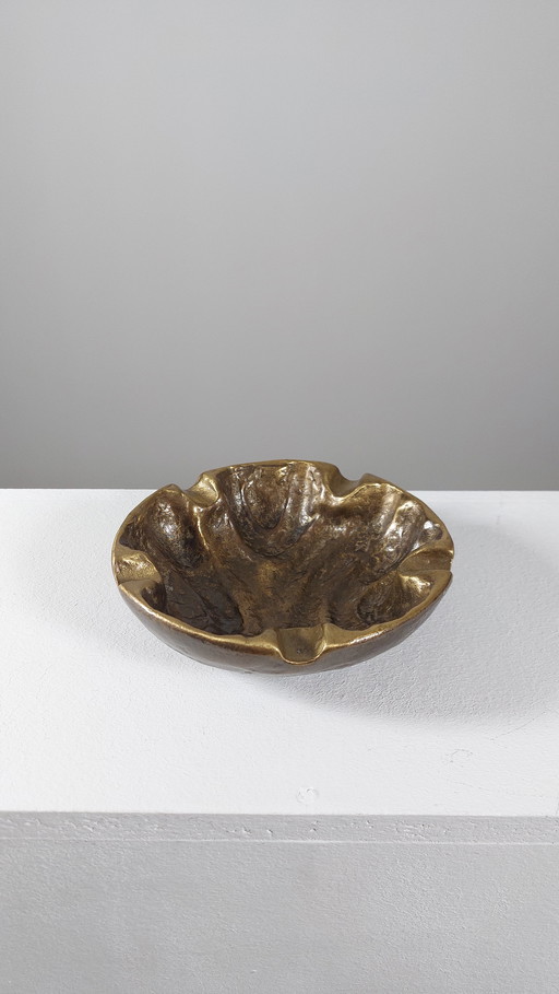 Cendrier en laiton brutaliste vintage du milieu du siècle