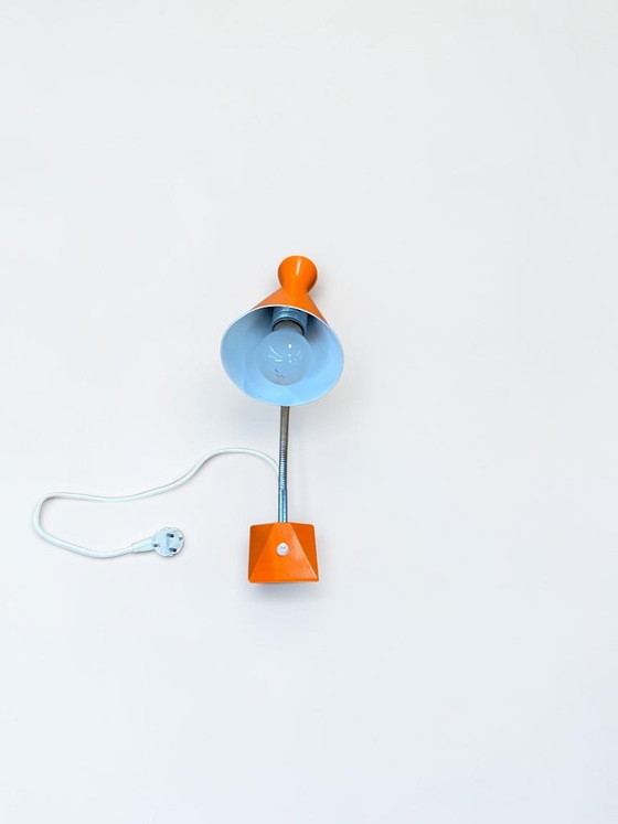 Image 1 of Oranje tafellamp uit de jaren 70 in ruimtetijdstijl | Vintage bureaulamp uit het midden van de 20e eeuw | Retro designlamp