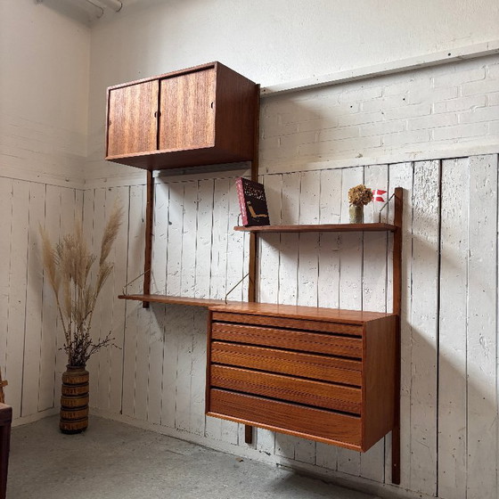 Armoire murale royale Poul Cadovius / Système modulaire – Armoires murales, Wood (photo 13 of 13)