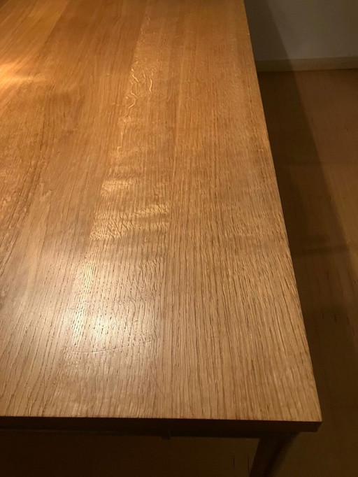 Eetkamertafel merk Bert Plantagie