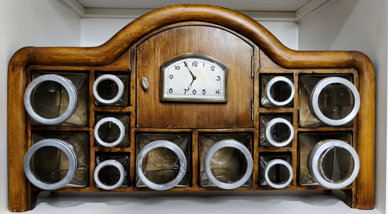 Raro Gabinete Art Decó para Especias de los años 30 con Reloj – Procedencia Original "de Bijenkorf" y Tarros (photo 3 of 12)