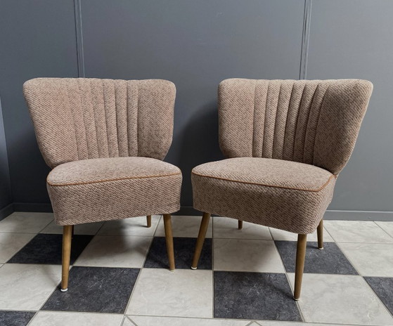 Image 1 of set van 2 bruine cocktailstoelen uit de jaren 60