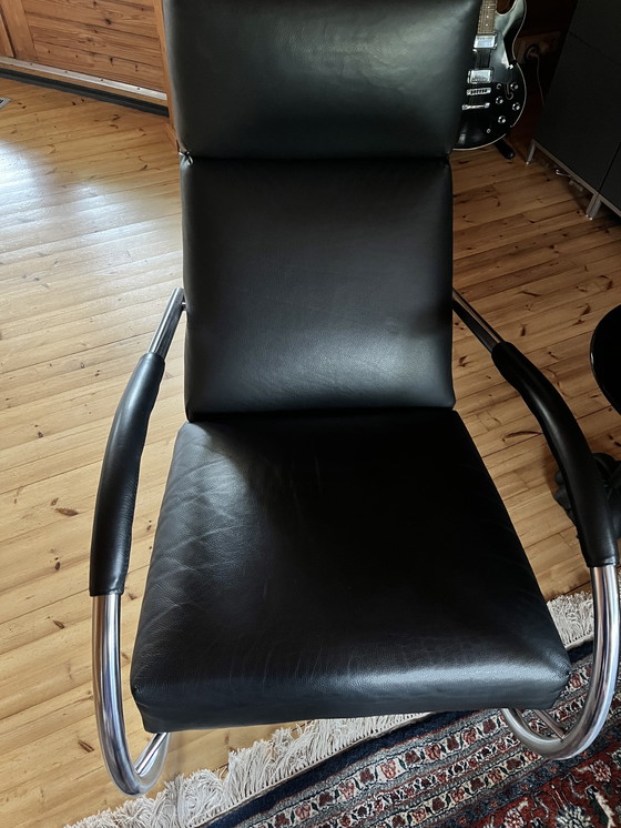 Image 1 of Armchair brand Label, black, very good condition.