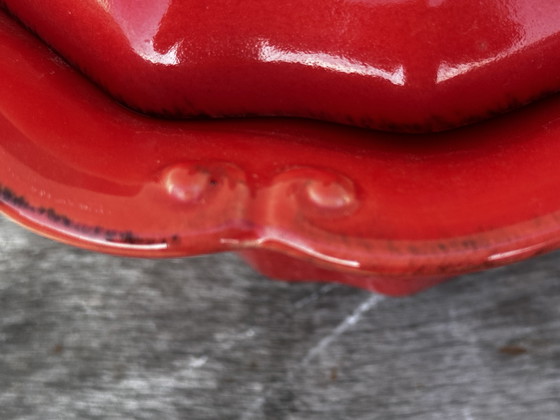 Image 1 of Grote rode keramische terrine jaren 50