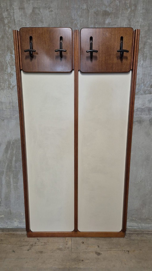 Perchero de Pared Vintage Mid-Century, Madera y Paneles Crema, Checoslovaquia, 7 x 90 x 175 cm – kapstokken (photo 2 of 7)