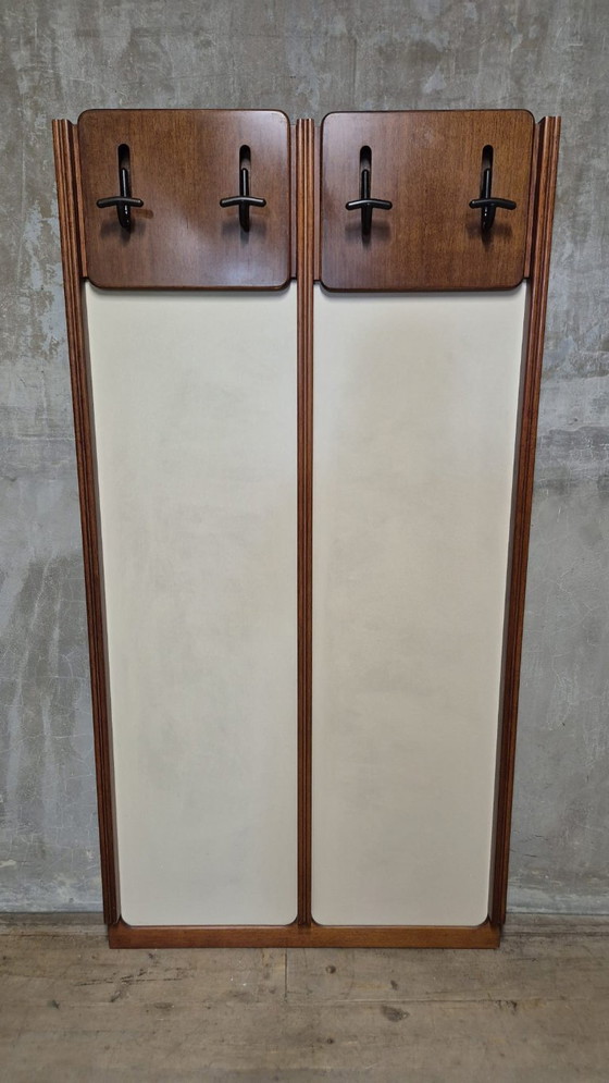 Portemanteau Mural Vintage Mid-Century, Bois et Panneaux Crème, Tchécoslovaquie, 7 x 90 x 175 cm (photo 2 of 7)