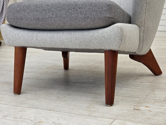 Image 1 of 1970er Jahre, dänischer Sessel mit hoher Rückenlehne und Hocker, Wolle, Teakholz.