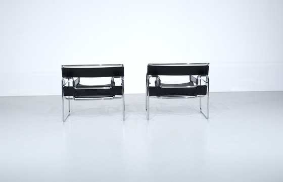 Image 1 of Pair of Wassily armchairs by Marcel Breuer for Knoll International - 1990s