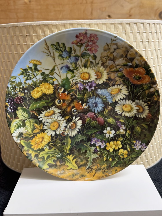 Image 1 of 🌸 “Wild Beauty” | Fürstenberg collector plates | Limited Edition | Complete and rare series | New