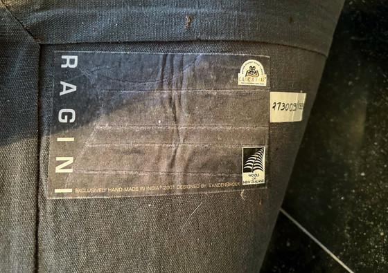 Image 1 of Diseño de vestido de lana Mo