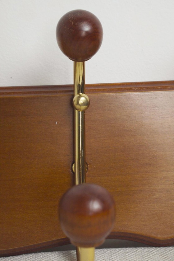 MCM Portemanteau en Bois Crochets Doubles en Laiton Mid Century Vintage Patère Murale Organisateur d'Entrée (photo 10 of 10)
