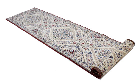 Image 1 of Original hand-knotted Persian carpet Nain 9 LA Fine with silk 450 x 90 cm Top condition
