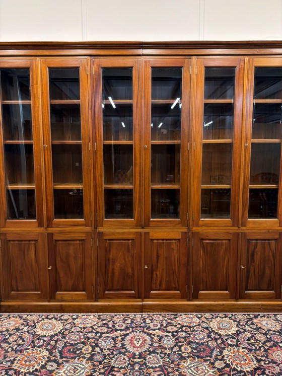 Grande Bibliothèque Classique Anglaise – Verre, Bois (photo 7 of 20)