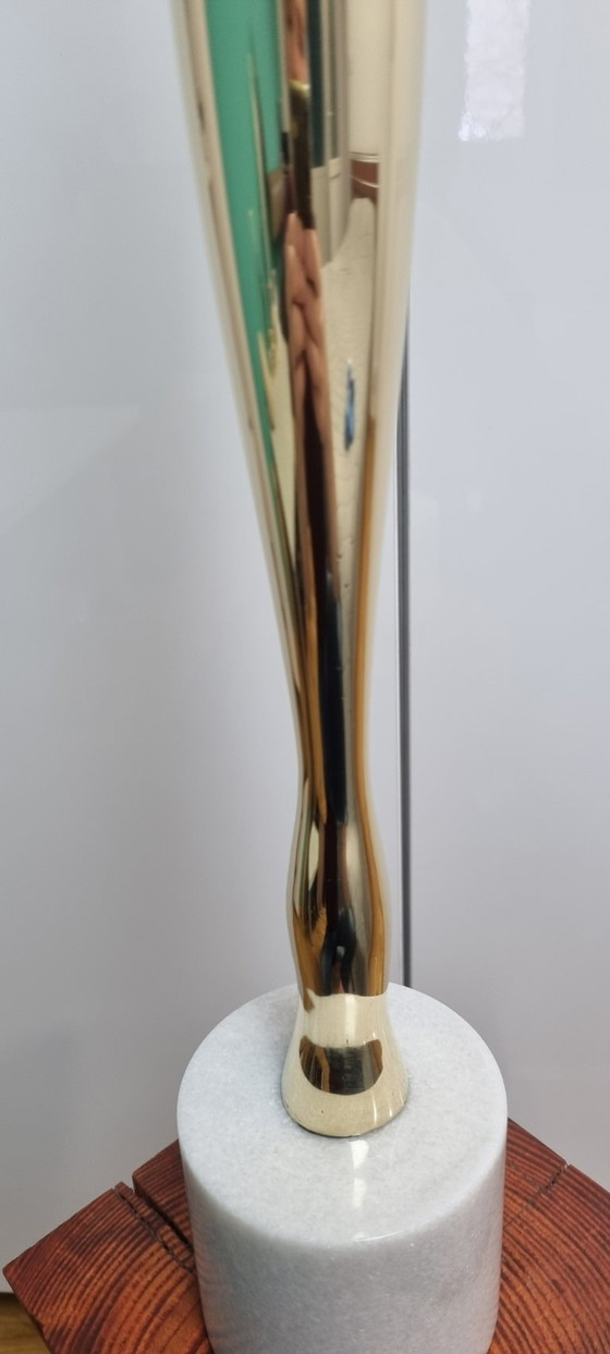 Image 1 of Escultura inspirada en Brâncuși