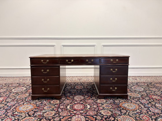 Scrivania inglese classica con pelle marrone – Scrivanie, Leather, Wood (photo 3 of 17)