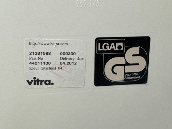 Image 1 of 2 poltrone in plastica Vitra Eames RE DAR