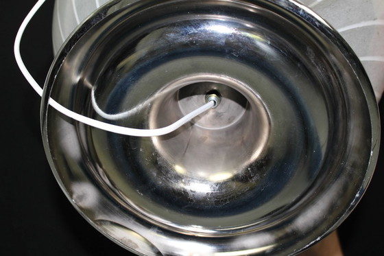 Image 1 of Mid Century Murano tafellamp met draaikolk en chromen voet