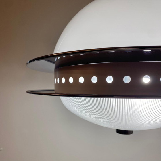 Image 1 of 1x Lámpara colgante de diseño espacial en vidrio y metal, Italia, década de 1960