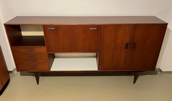 Image 1 of Vintage teak sideboard / bar cabinet - mid-century Danish design