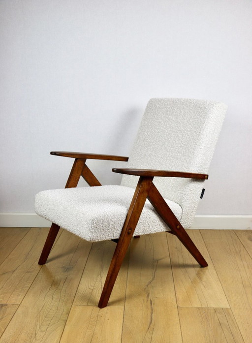 Vintage-Sessel B-310 VAR, weiß, Bouclé-Konstruktion, 1970er Jahre – braunes Holz