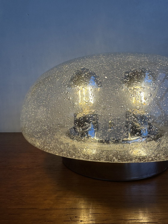 Image 1 of Lampe de table vintage en verre bullé - Élégance de l'ère spatiale