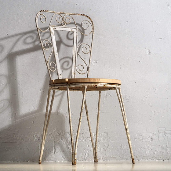 Antique outdoor chairs in white (c.1920). Set of 4 pieces – Garden chairs, Wood, Iron (photo 10 of 40)