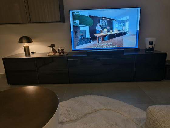 Image 1 of Mobile porta TV di design nero Molteni&C