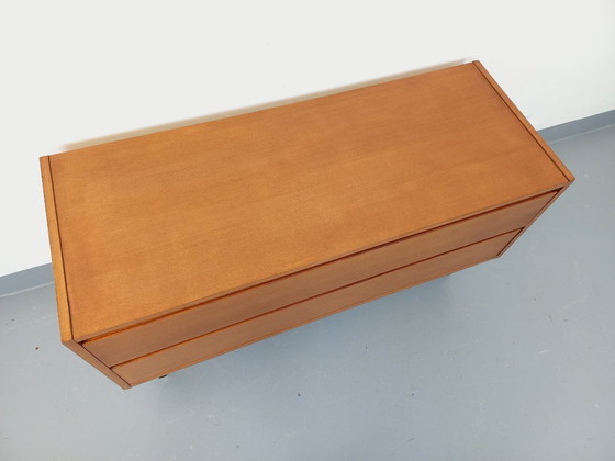 Image 1 of Klein vintage Scandinavisch modernistisch dressoir in licht eikenhout en metaal uit de jaren 60