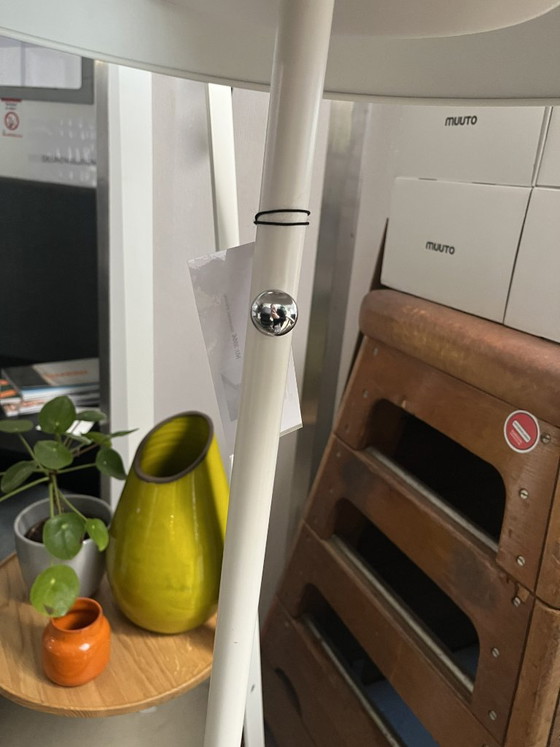 Staanlamp Met Bol – IKEA, Vloerlampen, Other (photo 3 of 5)