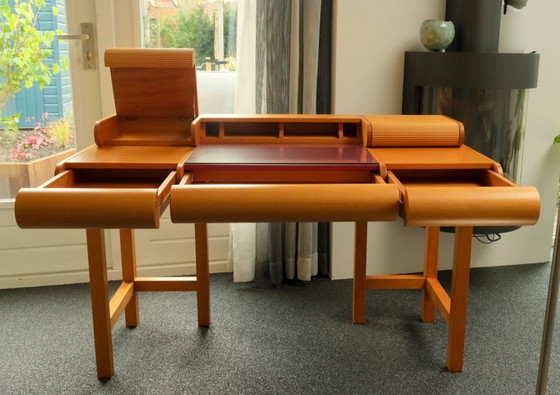 Image 1 of Oficina Giorgetti, onwerp Umberto Asnago