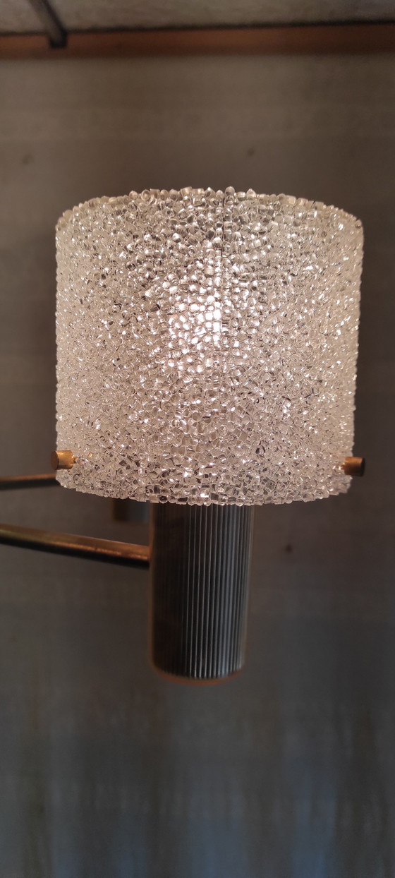 Image 1 of Lampadario a cinque luci in ottone e perspex - anni '60/'70