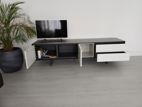 Treku TV-Ständer – TV-Möbel, Metal, Wood (photo 2 of 5)