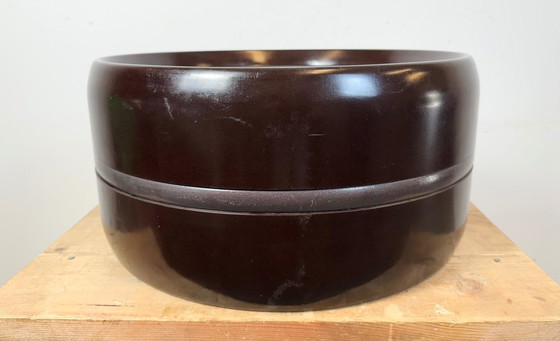 Image 1 of Grote industriële bakelieten dubbelzijdige fabrieksklok van Pragotron, jaren 50