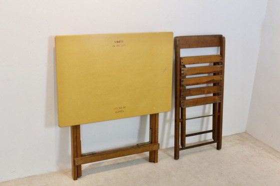 Tavolo Bistrò Pieghevole Vintage, Stock di 12, Tavoli da pranzo, Legno, Giallo, Mid Century Modern (foto 4 di 10)