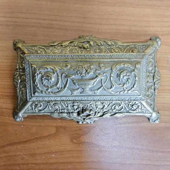 Vintage copper Neo-Renaissance / Art Nouveau stamp tray, Table accessories, Gold (photo 3 of 14)