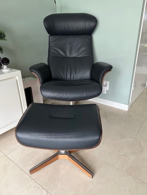Conform Time Out recliner & footstool