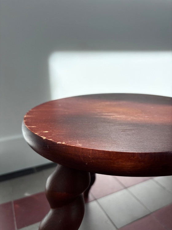 Vintage Franse Brutalistische Driepoot Kruk / Tabouret – Mid-Century Gerstekorrel Draai – Plantentafel, Wood (photo 8 of 8)
