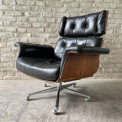 Giroflex Easy Chair Martin Stoll